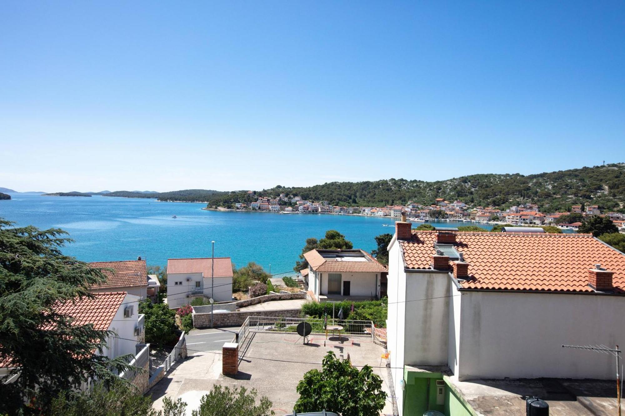 Apartments By The Sea Tisno, Murter - 812 Exterior foto
